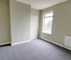 2 BEDROOM House - Mid Terrace - Photo 4