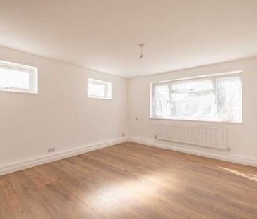 Phipps Close, Woodlands Park, Maidenhead, SL6 - Photo 5