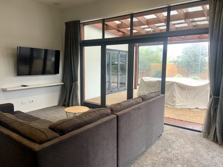 Wainoni, 3 bedrooms - Photo 2