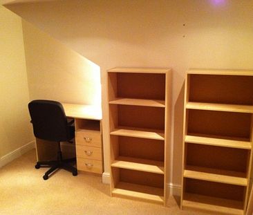 5 Bed - Aston Rd, Southsea, Portsmouth - Photo 4