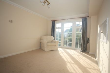 Lower Edgeborough Road, Guildford - Photo 4