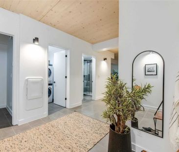 For Lease - 1598 Queen Street Unit# 302, Toronto, Ontario - Photo 1