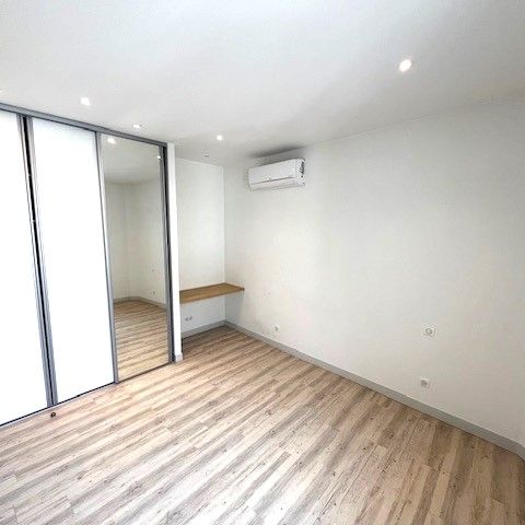 Location Appartement 5 pièces 117m² - Photo 1