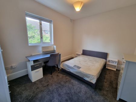 2 Bed Student Accommodation - Photo 4