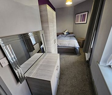 1 bed House Share - To Let - Photo 2