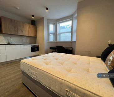 Studio to rent - Photo 4
