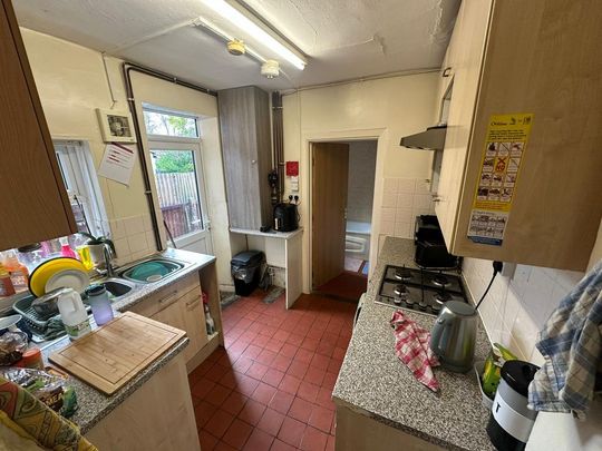 3 bedroom semi-detached house to rent - Photo 1