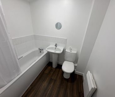 2 bedroom flat to rent - Photo 2