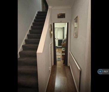 4 bedroom terraced house to rent - Photo 6