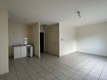 Location Appartement 1 pièce 33m² CHAMALIERES 63400 - Photo 2