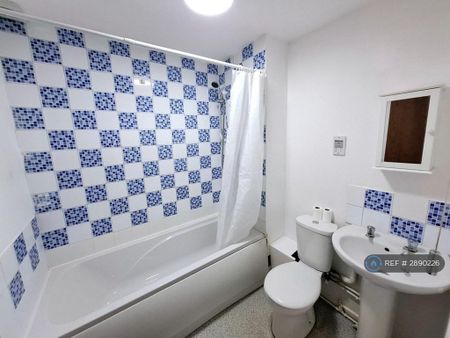 1 bedroom flat to rent - Photo 5
