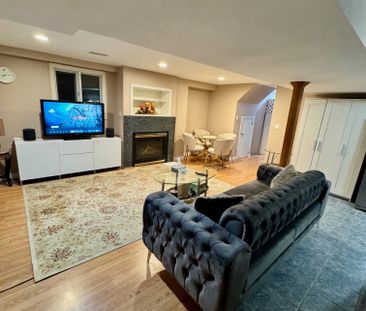 For Lease - 396 Hewitt Circle, Newmarket, Ontario - Photo 1