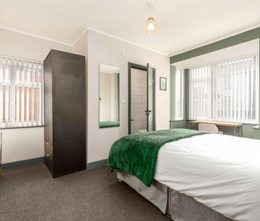 1 bedroom in a house share to rent - Photo 5