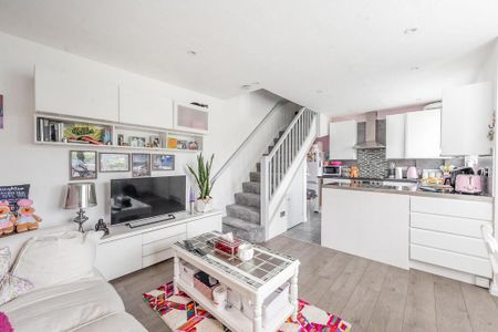 1 bedroom terraced house to rent - Photo 4