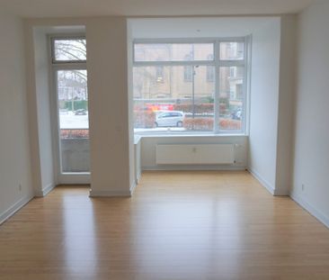 71 m² med nyere køkken, badeværelse og hele 2 altaner - Photo 5