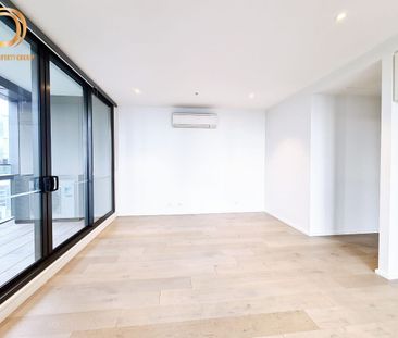 Fabulous 1 BED 1BATH Apartment in Docklands along Yarra River!! - Photo 1
