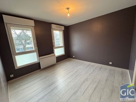 Location Appartement 3 pièces 71m² - Photo 3