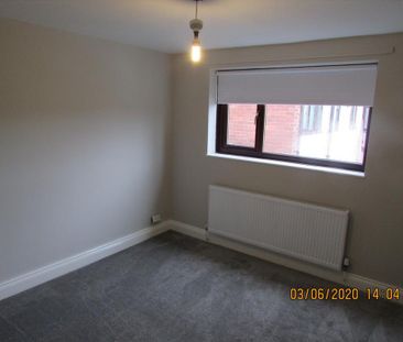 3 bedroom apartment to rent - Photo 4