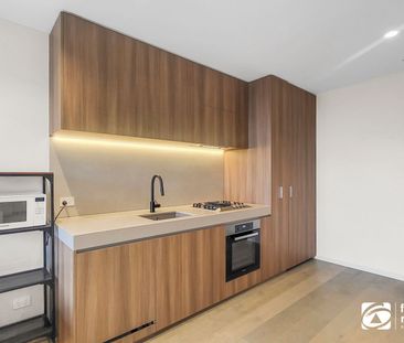 Furnished Luxurious Apartment! - Photo 3