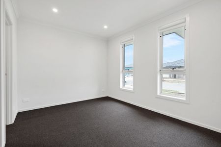 BRAND NEW - EVERGREEN ESTATE! - Photo 2