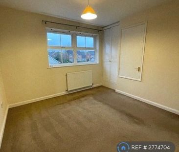 2 bedroom end of terrace house to rent - Photo 2