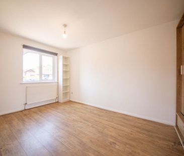 2 bedroom semi-detached bungalow to rent - Photo 6