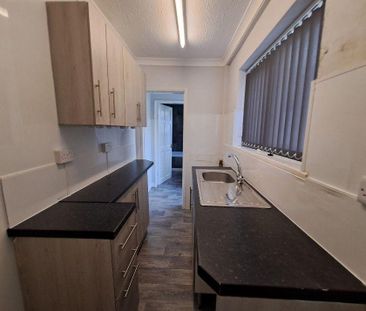 3 bedroom terraced house to rent - Photo 5