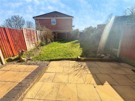2 bedroom semi-detached house to rent - Photo 4