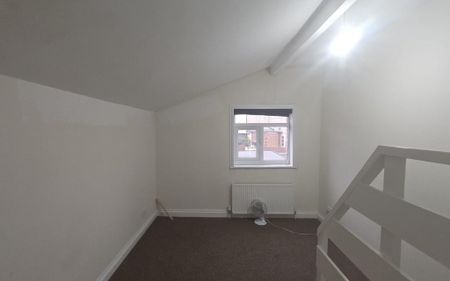 2 bedroom maisonette to rent - Photo 5