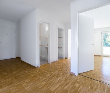 Rent a 4 rooms apartment in Egg - Photo 1