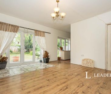 4 bedroom bungalow to rent - Photo 1