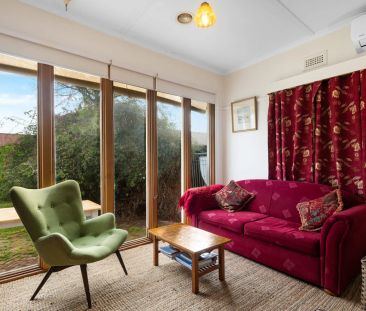 Cosy Cottage In The Heart Of Geelong - Photo 1
