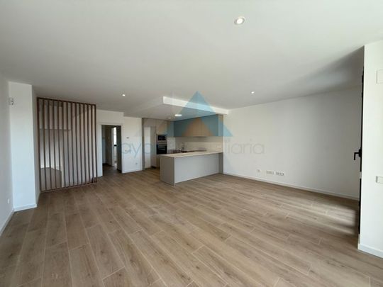 4 room luxury Semidetached House in Valdebebas - Valdefuentes, Madrid, Province of Madrid, Autonomous Region of Madrid - Foto 1