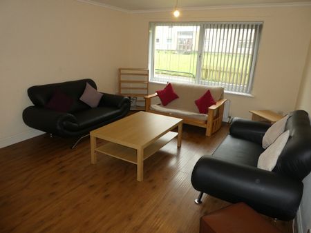 3 Bed Flat, St. Mungo Avenue - Hmo Licensed, G4 - Photo 2