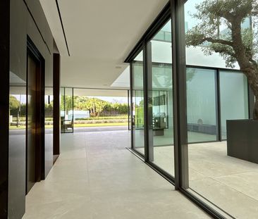 Semi-Detached House in Nueva Andalucía - Photo 3