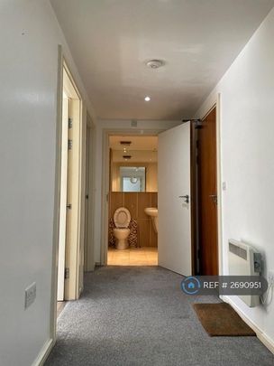 2 bedroom flat to rent - Photo 1