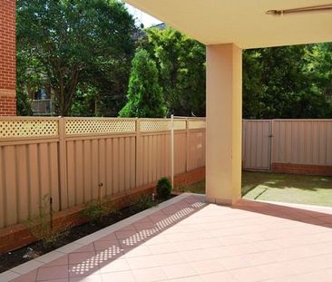 Modern & Spacious 3 bedroom Villa Style Unit - Photo 4