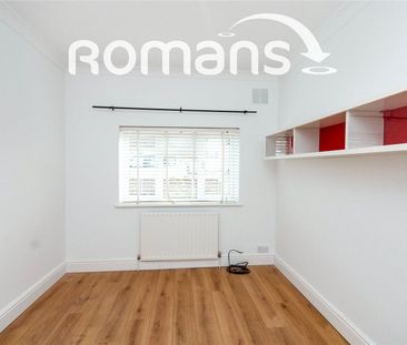 Kings Avenue, Tongham, GU10 - Photo 3