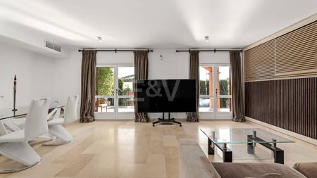 Beautiful semi-detached house - Photo 4