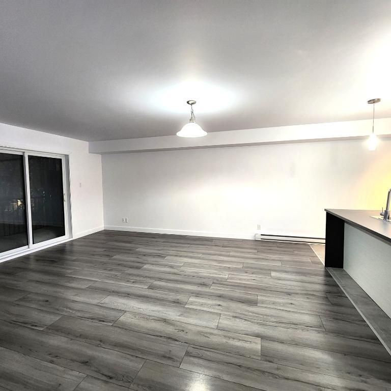 **APPARTEMENT**3 ½ **Boul. Bastien, près des Galeries de la Capitale - Photo 1