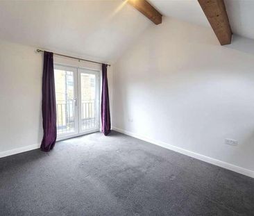 Pashley Court, Alexandra Road, GU14 - Photo 1
