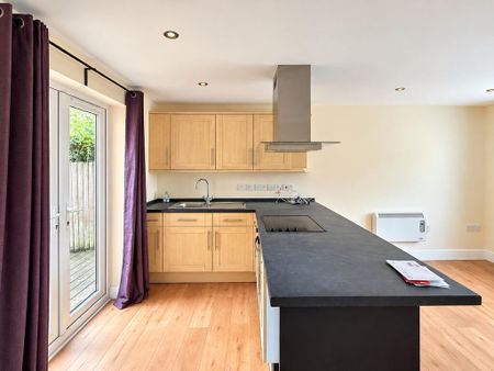 1 bedroom ground floor maisonette to rent - Photo 4