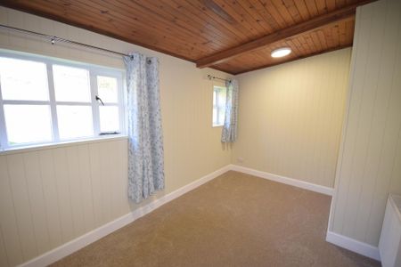 2 bedroom detached house to rent - Photo 3