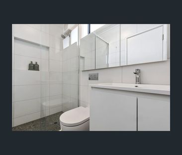 1/2 Shirley Grove, St Kilda East, Vic 3183 - Photo 5