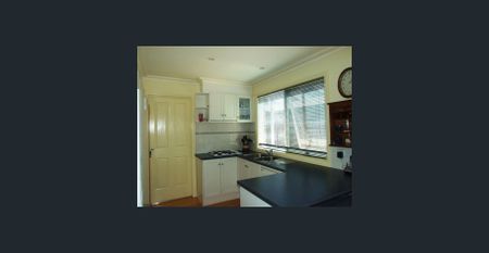 For Rent – Prime Location Family Home in the Heart of Box Hill - Photo 4