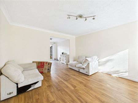 3 bedroom end of terrace house to rent - Photo 3