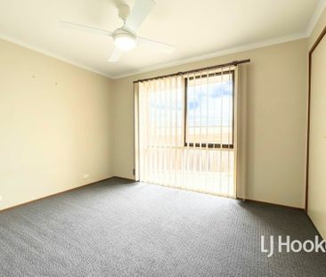 10 Sue Court, Hampton Park VIC - Photo 3