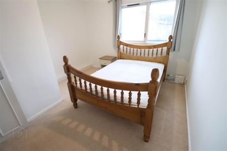 57 Drumadoon Drive, Dundonald, Belfast, BT16 2PP - Photo 5