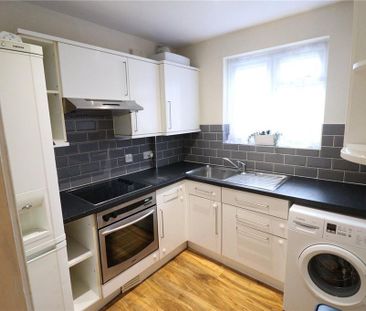 2 bedroom maisonette to rent - Photo 6