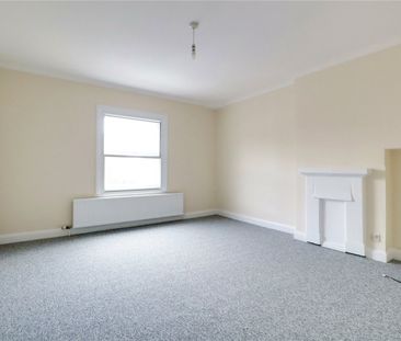 High Street, Barrow Upon Humber - Photo 1